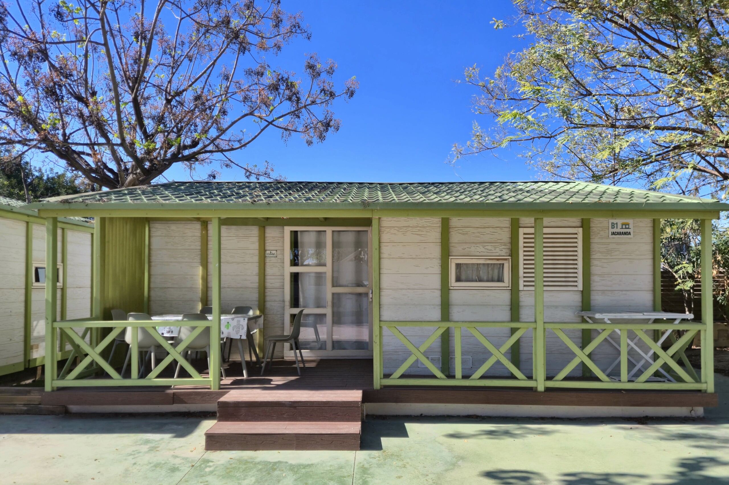 Bungalow 6pax (B01) «JACARANDA»